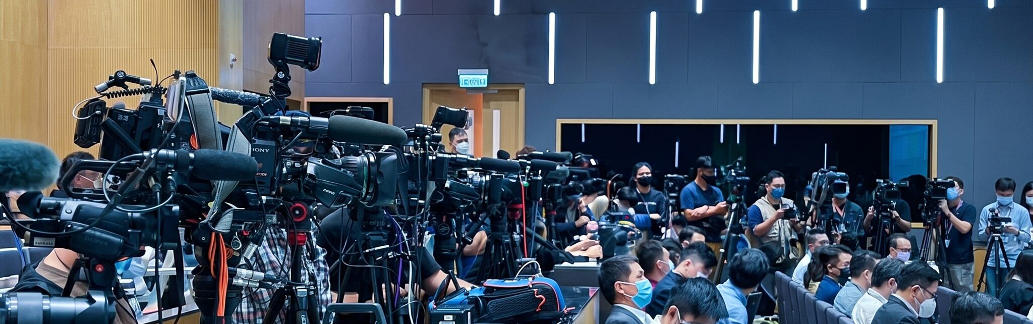 Media cameras in a press room